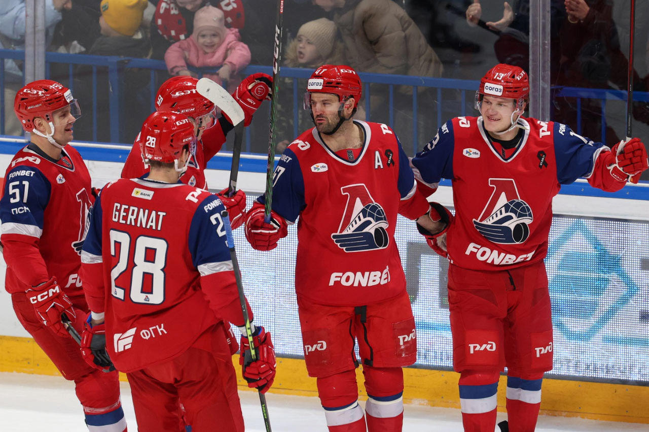 VIDEO: Hviezdny zápas Martina Gernáta v KHL. Slovenský obranca získal v Rusku prestížne ocenenie