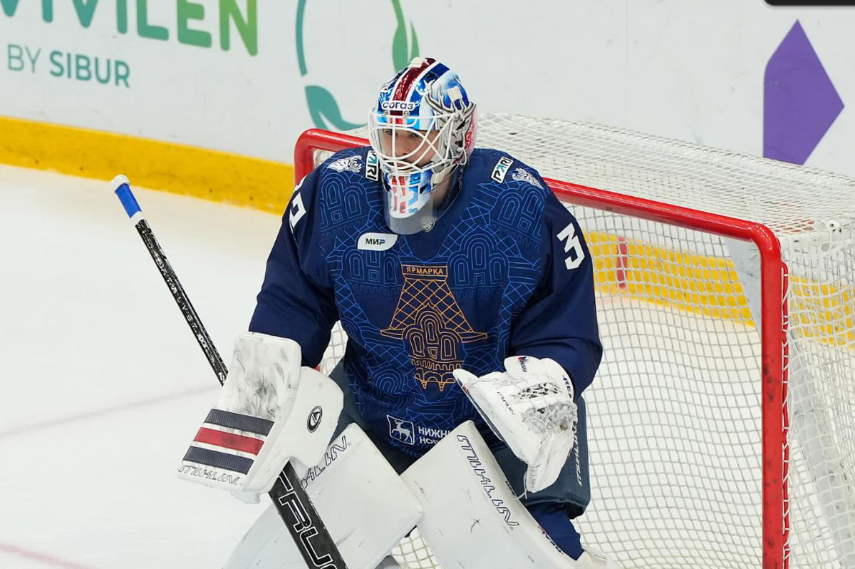 Adam Húska odmietol novú zmluvu v KHL. Kam zamieri slovenský brankár?