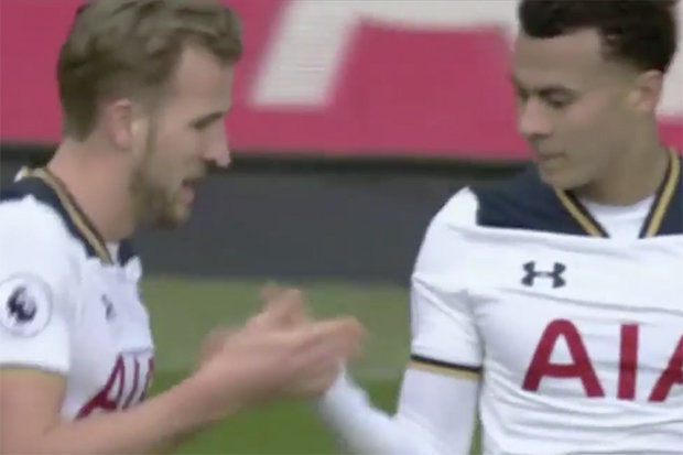 Dele Alli a Harry Kane pobavili po góle perfektným pozdravom! (VIDEO)