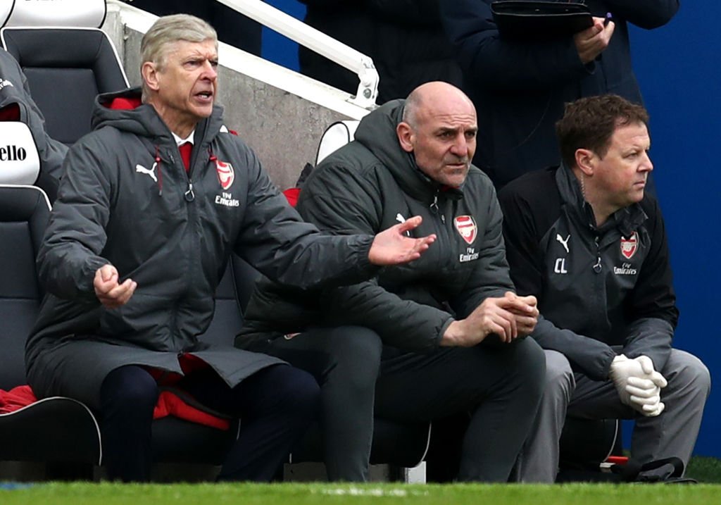 Potápajúca loď menom Arsenal. Wengerovci dnes prehrali aj s Brightonom! (VIDEO)