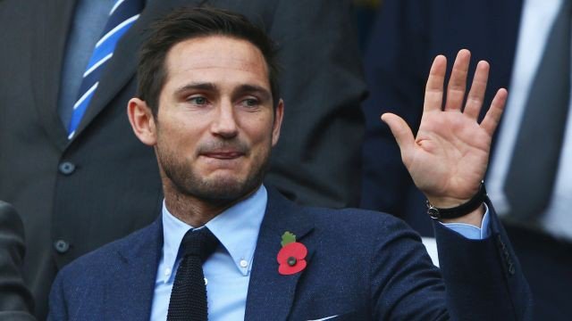 Frank Lampard: Stále čakám na ten 5-ročný kontrakt od Chelsea. Ak nie, tak si aspoň kúpim permanentku!