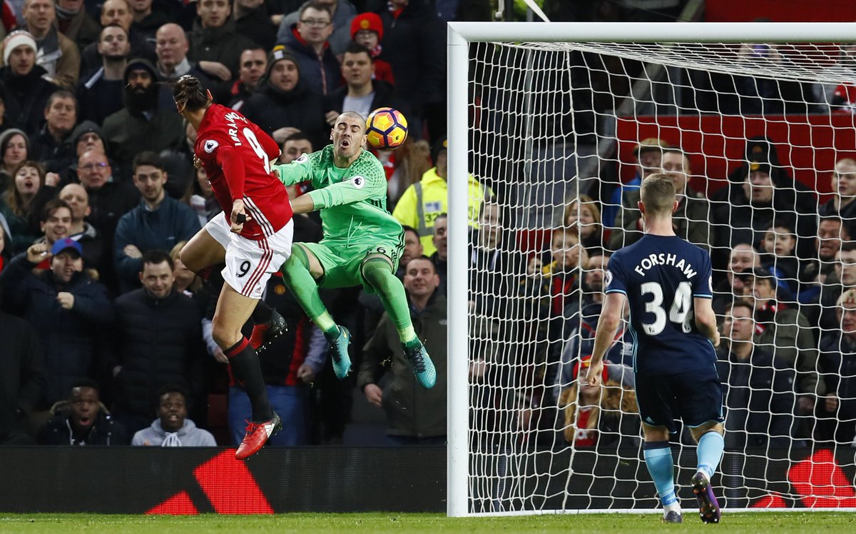 Ibrahimovič strelil proti Middlesbrough fantastický karate gól. Rozhodca mu ho však neuznal! (VIDEO)